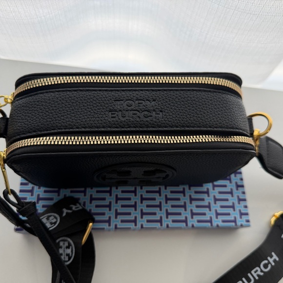 Tory Burch Black Crossbody Camera Bag with Branded Strap - Picture 2 of 4